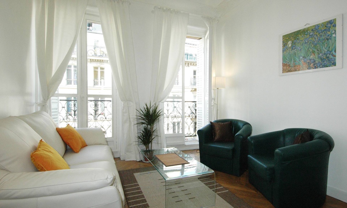 Quartier du Faubourg-Montmartre Apartment | PARIS ON FOOT,TOURISTIC AREA .WITH LIFT , WIFI , AC