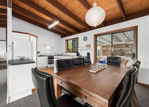 Surf Beach House | Park and Relax managed by Batemans Bay Accom