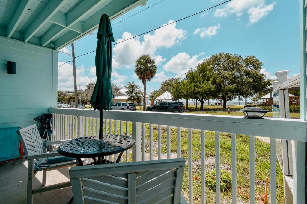 Cedar Key Apartment | Park Place Unit 130