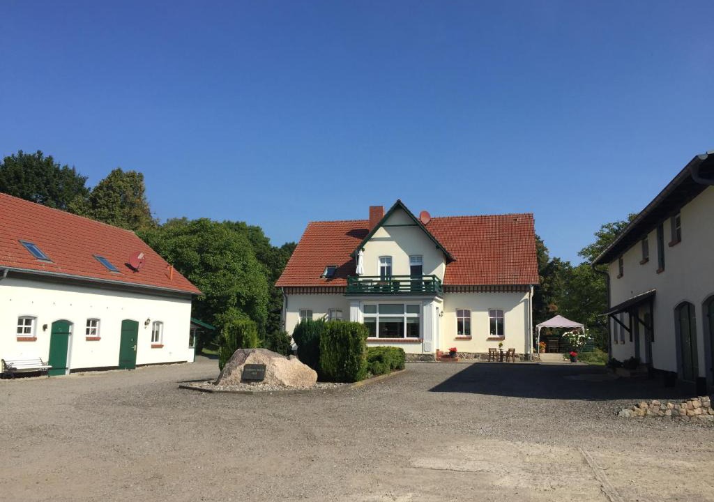 Satow Apartment | Parkblick Grüner Salon
