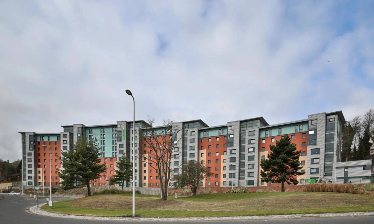 Dundee Apartment | Parker House