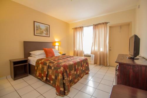 Ludlam Hotel | Parkway Inn