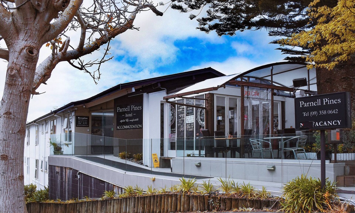 Parnell Hotel | Parnell Pines