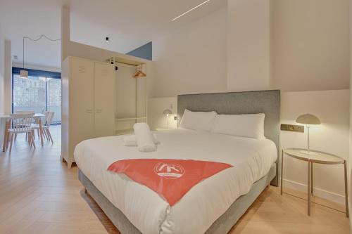 Azpilagana Apartment | Parque central D by Clabao