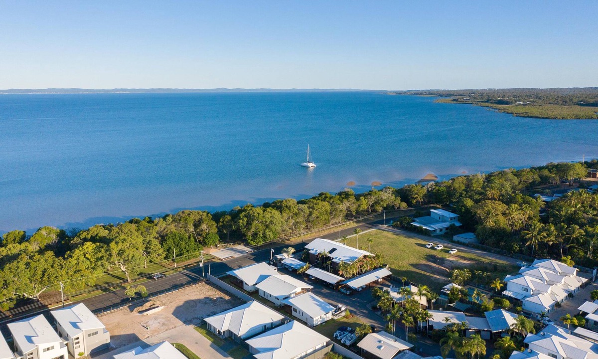 Urangan Ski Chalet | Partial ocean views, perfect for relaxing with a book or a glass of wine!