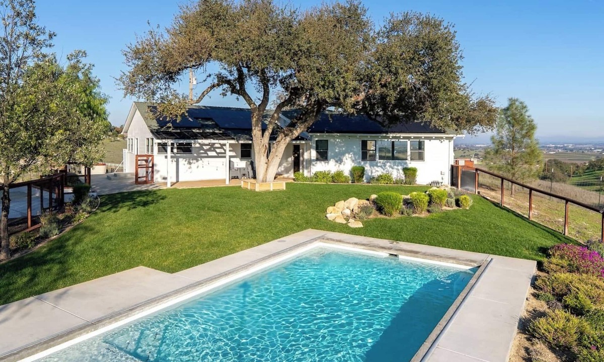 Paso Robles Villa | Paso Robles Wine Country Stay, Pool and Views