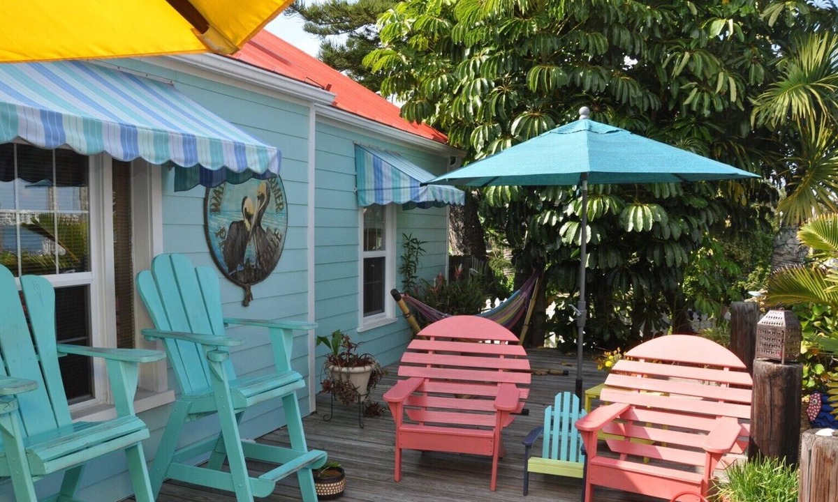 Pass-a-Grille Historic District Cottage | Pass-a-Grille's Waterfront Charmer, on Boca Ciega Bay in Historic Area