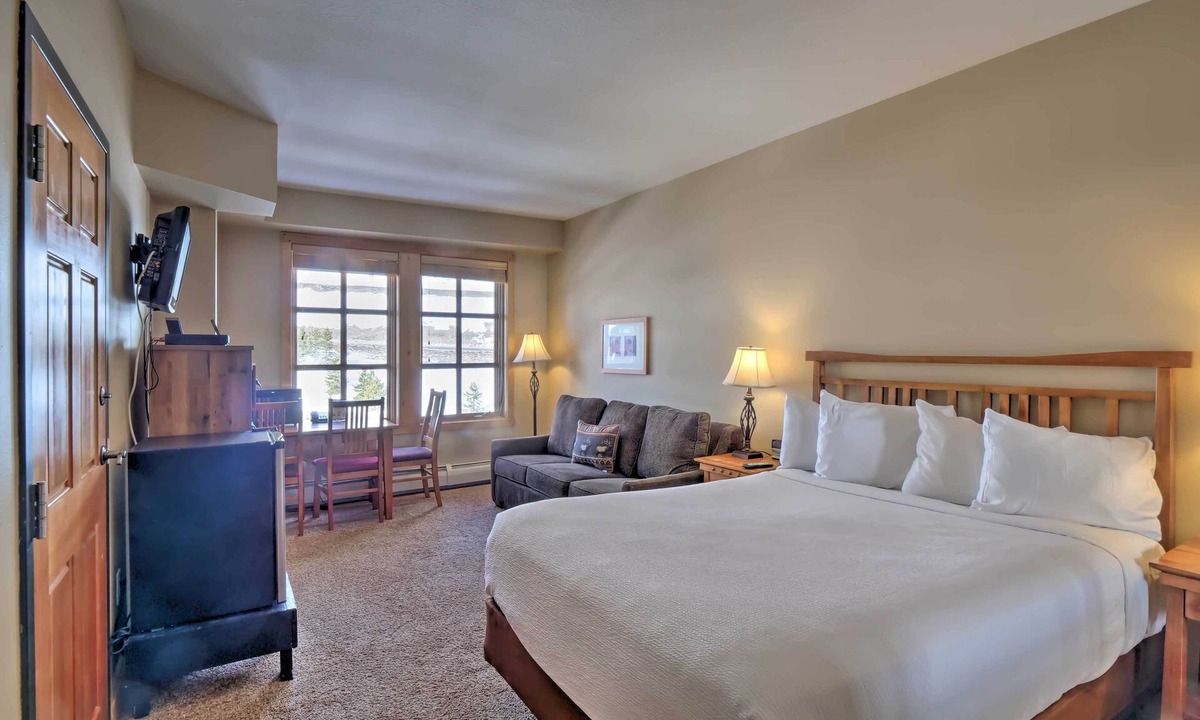 Copper Mountain Village Hotel | Passage Point Hotel Style Room with 1 Bed #523A by RedAwning