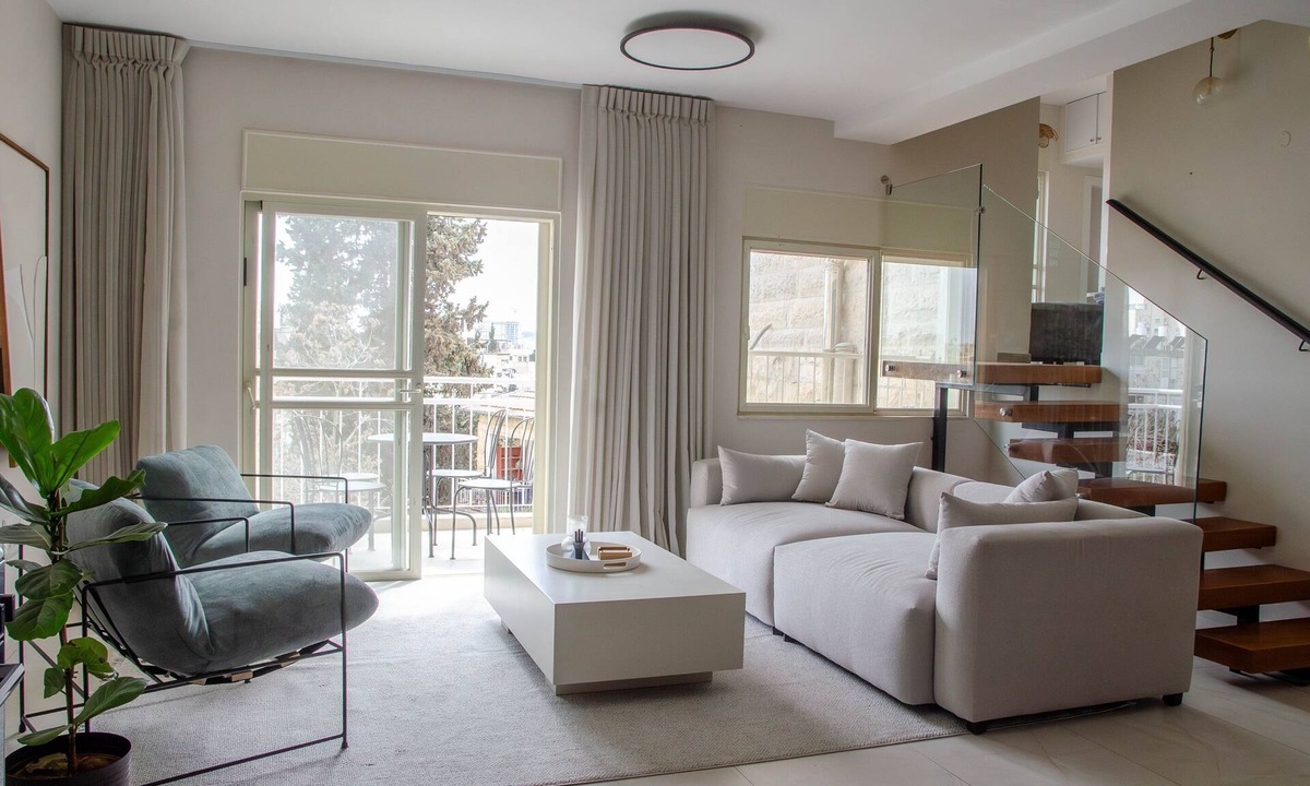 Katamon Apartment | Pastoral Old Katamon Penthouse