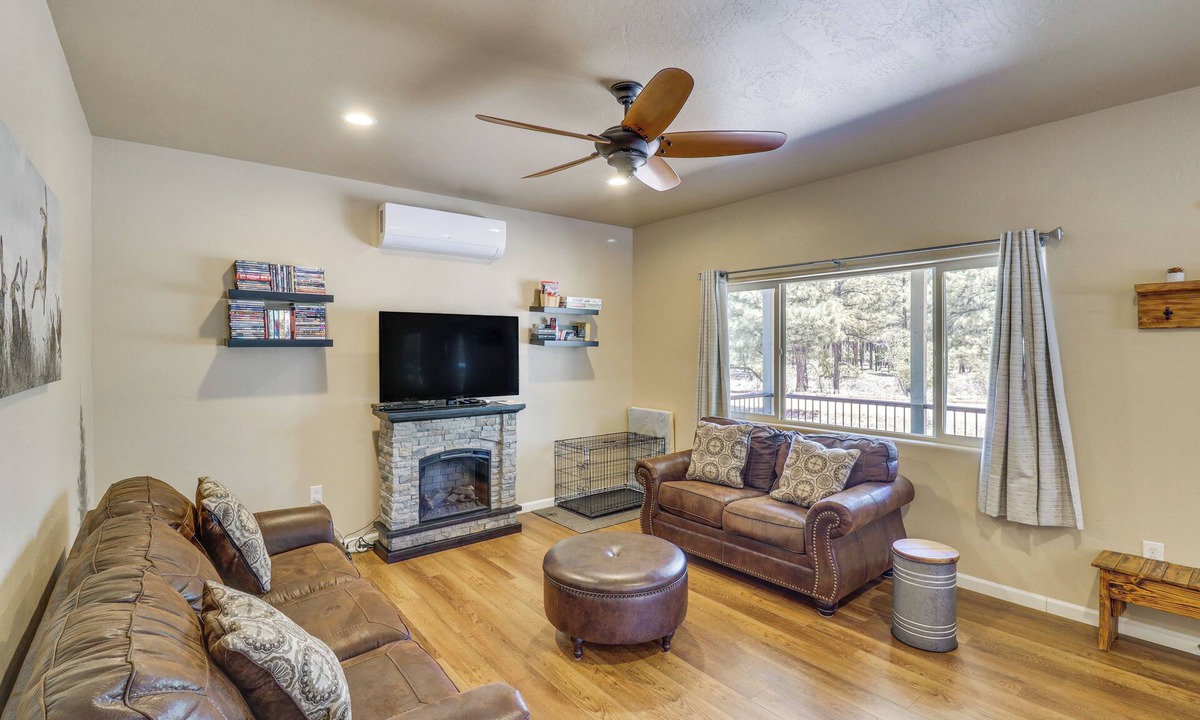 Clay Springs Cabin | Patio & ATV Trail Access: Quiet Cabin in Show Low