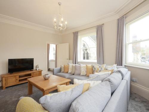York House | Patricks Pool