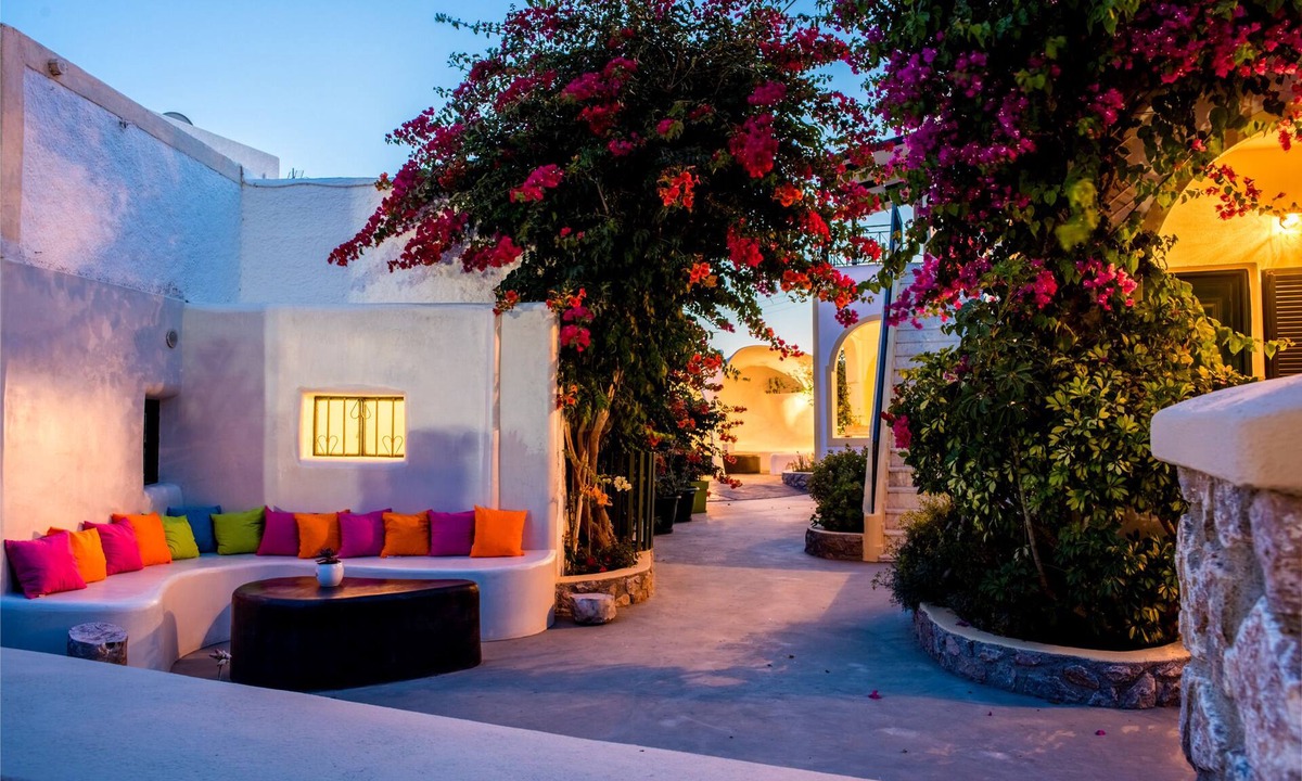 Perissa House | Paul's Studio