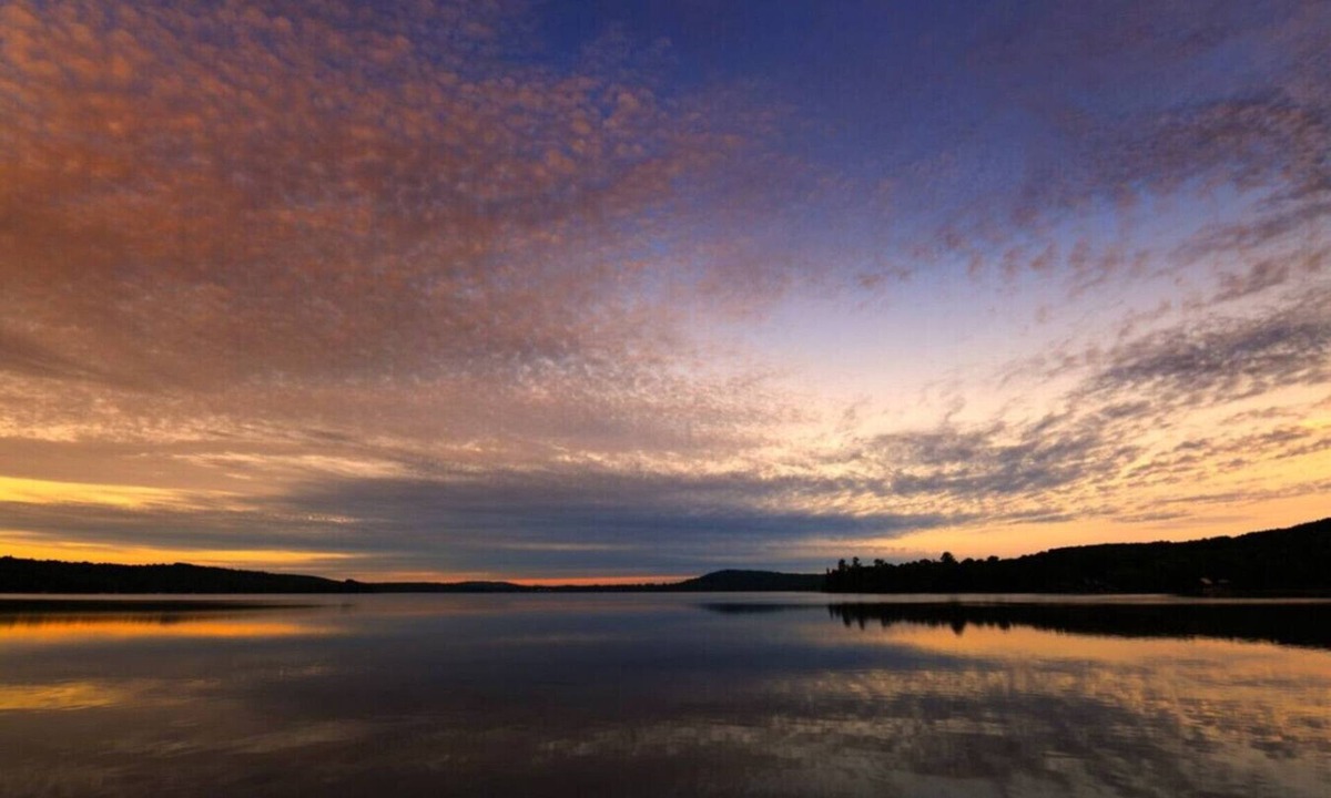 The Blue Mountains Cabin | Pause. Reflect. at Dimensions | Cabin Nine | Meals Included