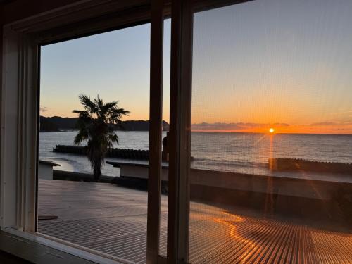 Kaiyo-cho Apartment | Pavilion Beachfront