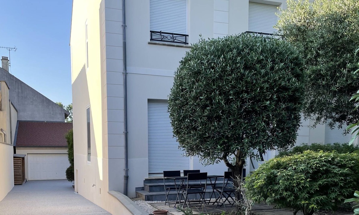 Champs-sur-Marne House | Pavillon 8 Personnes Entre Paris & Disney, Proche Bords de Marne