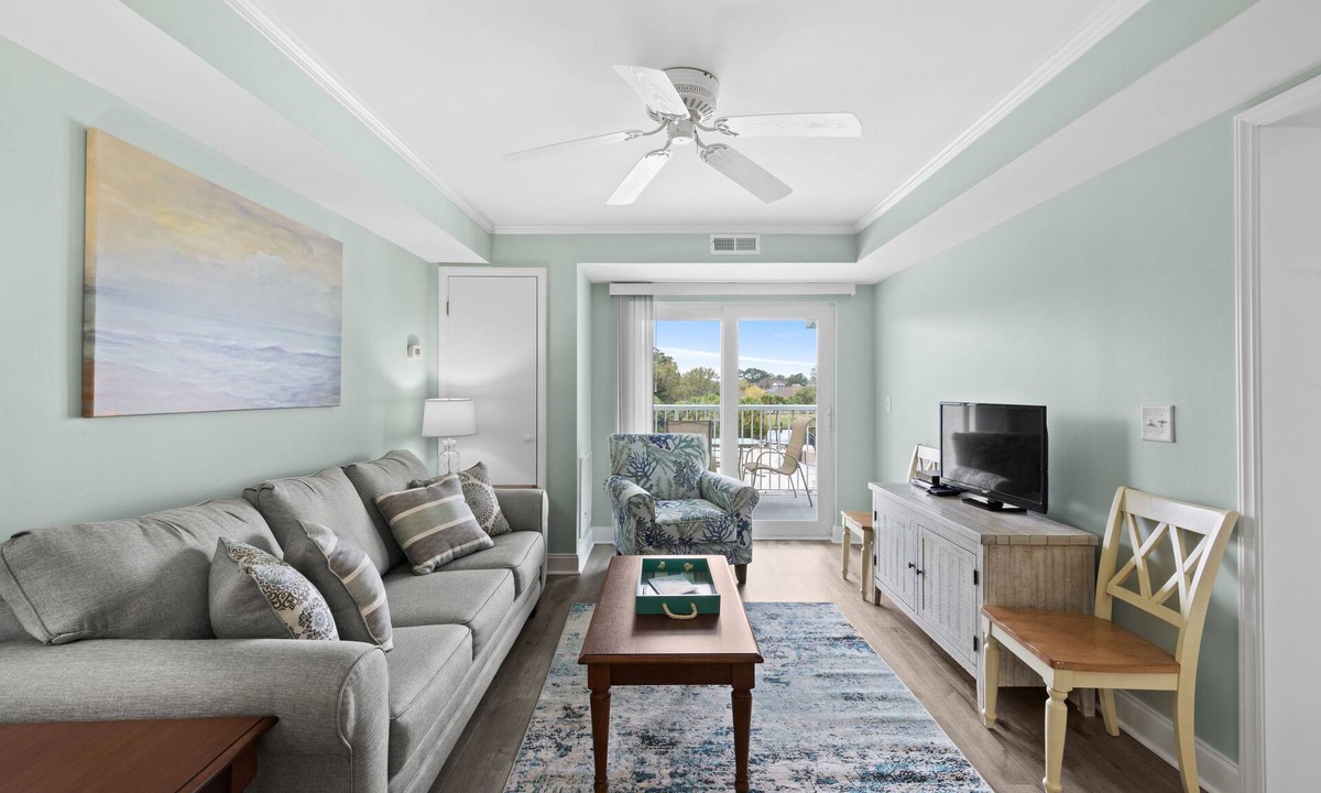 North Litchfield Beach Condo | Pawleys Poolside at Litchfield Resort
