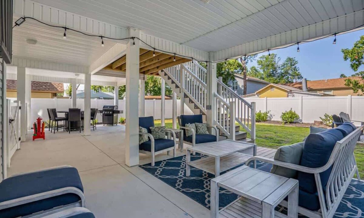 Windy Hill House | 'Pawprints By The Shore' - North Myrtle Beach!