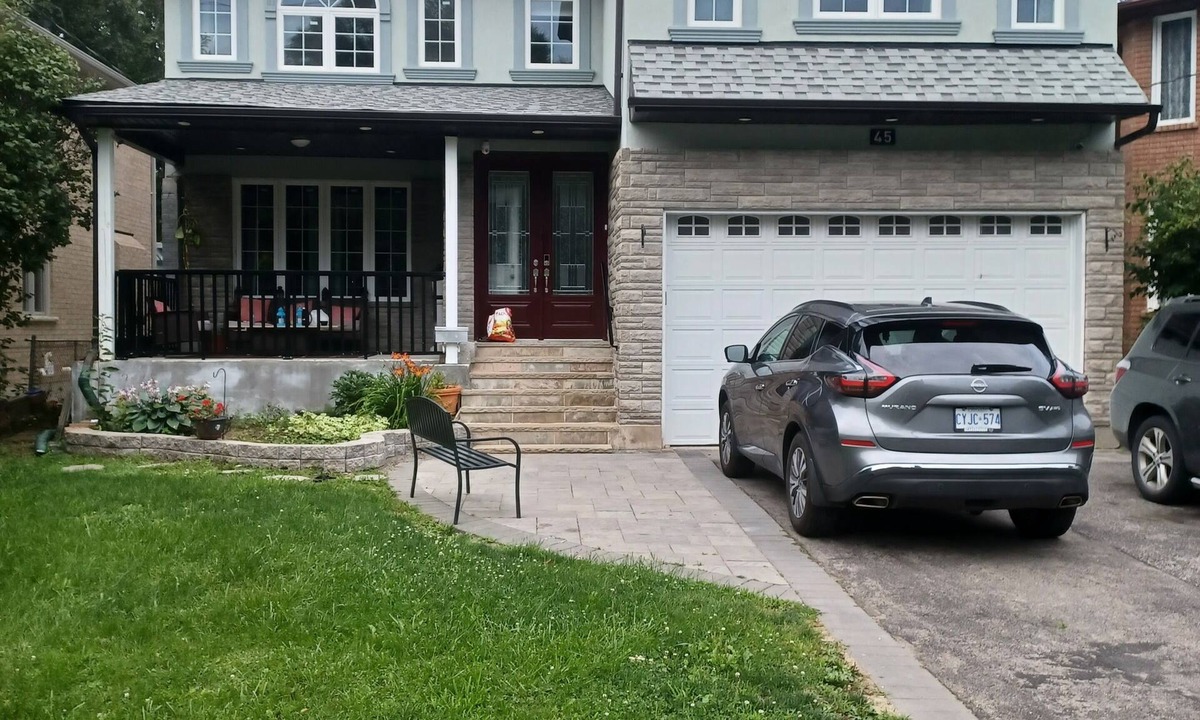 West Hill House | Peace full area luxury house 5 minute to all access Beach, shopping center, zoo
