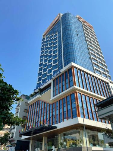 Bai Chay Hotel | Peace Hotel Hạ Long