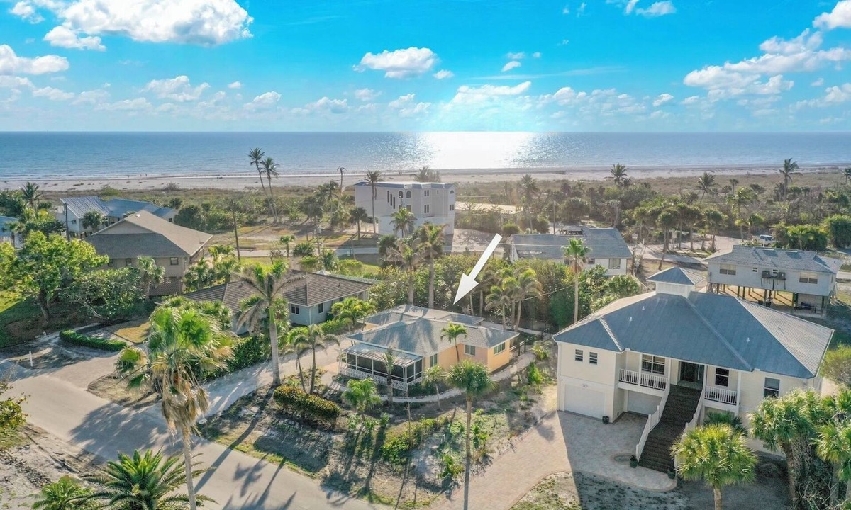 Tradewinds House | Peace, Love & Shells: Cute Beach Cottage Near Gulf