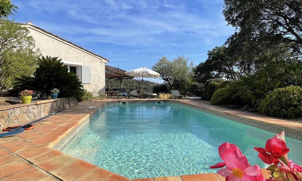 La Garde-Freinet Villa | Peaceful 2 bedroom villa with private pool and air conditioning
