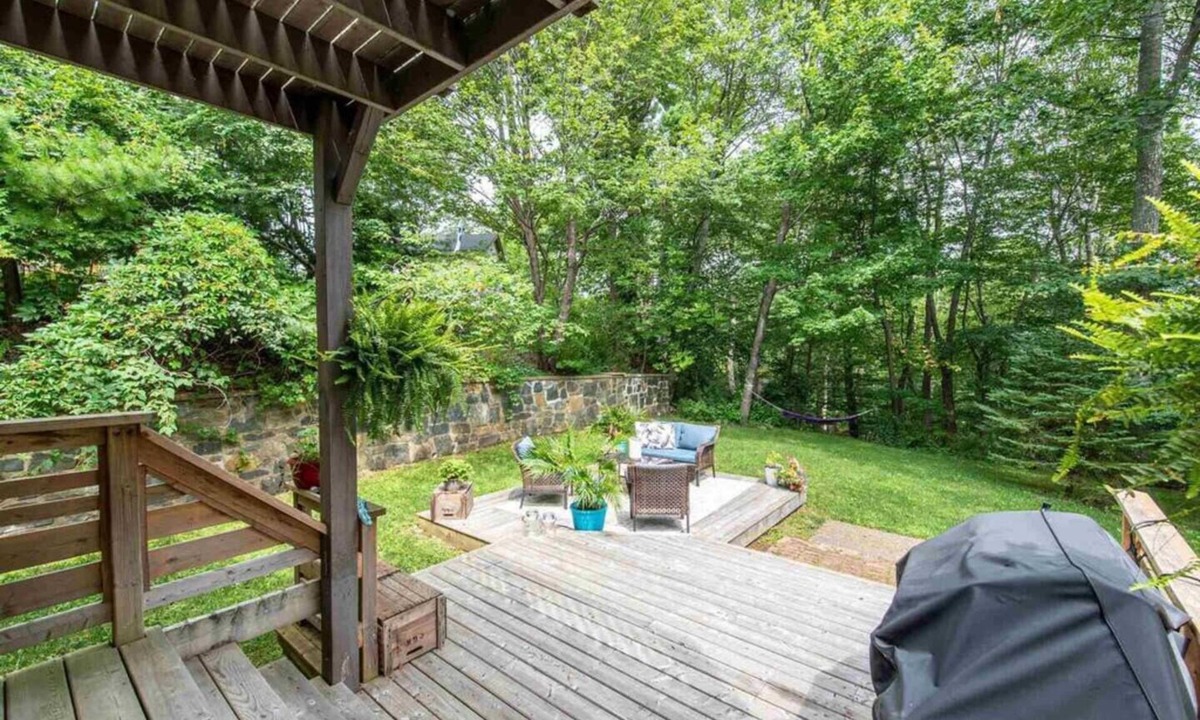Bedford House | Peaceful 3-bdrm Getaway with beautiful property