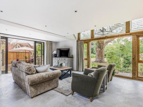 Funtington House | Peaceful And Beautiful Barn In Downland Village - Pass the Keys