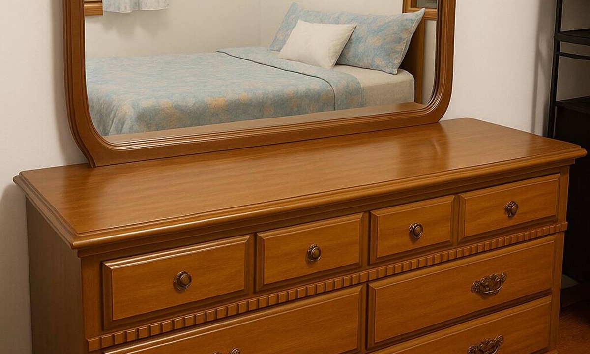 Queens House | Peaceful and private 1 bedroom in pvt house Heat & AC in Whitestone close to LGA