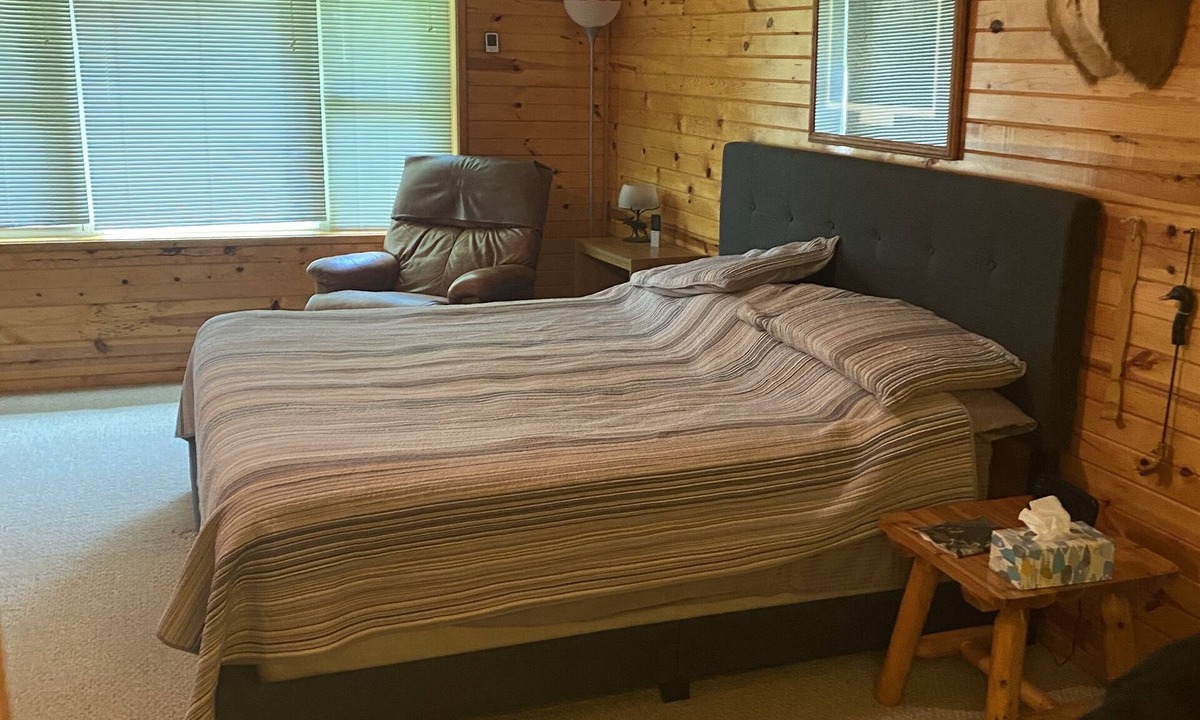 Fraser Cabin | Peaceful Cabin located in beautiful Des Moines River valley