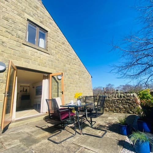 Stoney Middleton House | Peaceful Cottage, Space & Walks