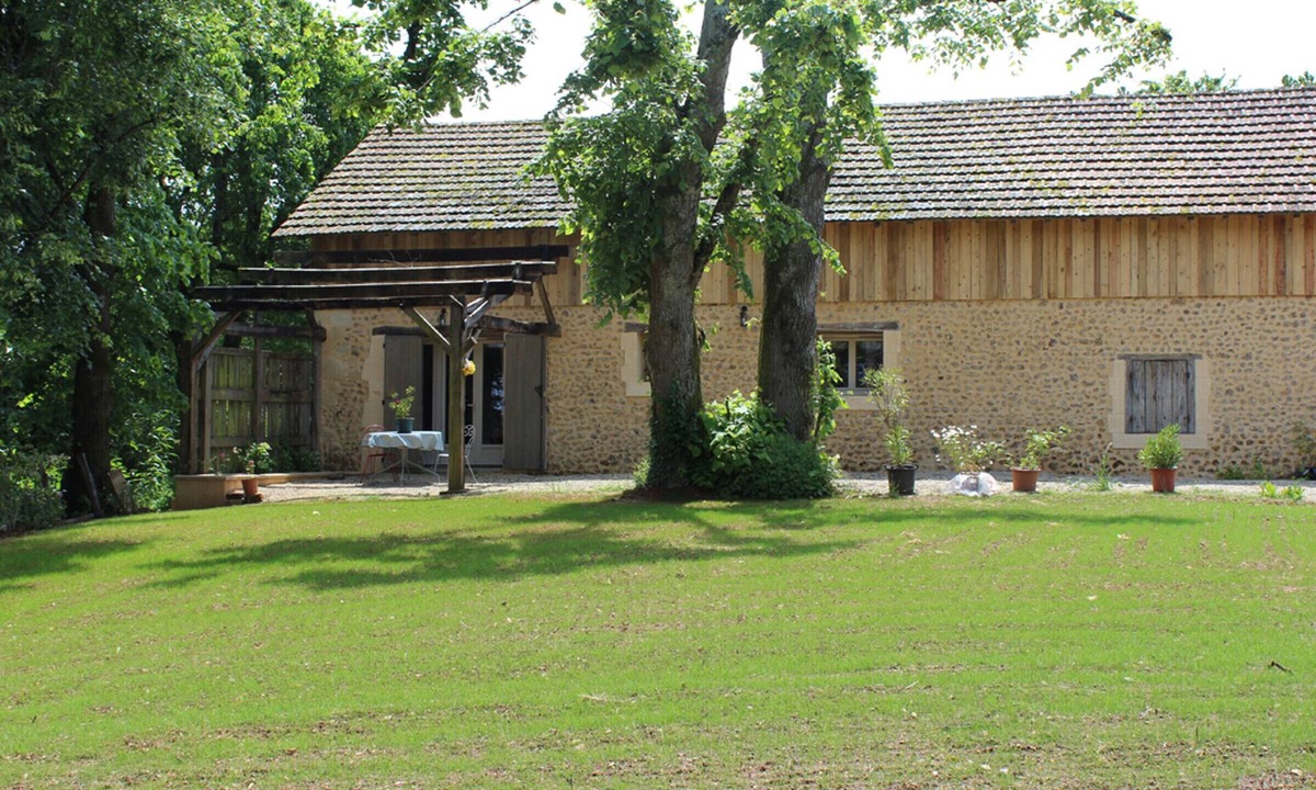 La Douze Apartment | Peaceful cottage with private garden and pet-friendly