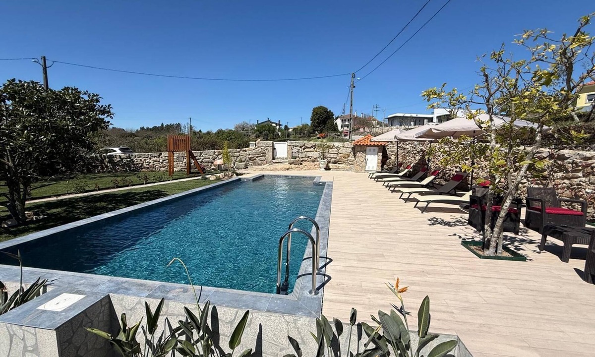Mangualde House | Peaceful Countryside Escape with Pool - 4 Bedrooms & Full Comfort