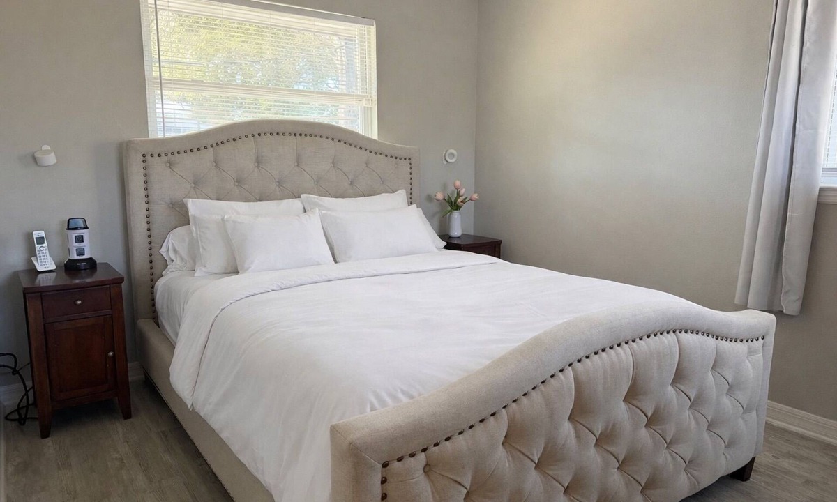 Clermont Apartment | -Peaceful Downtown Clermont Studio-Unit A-