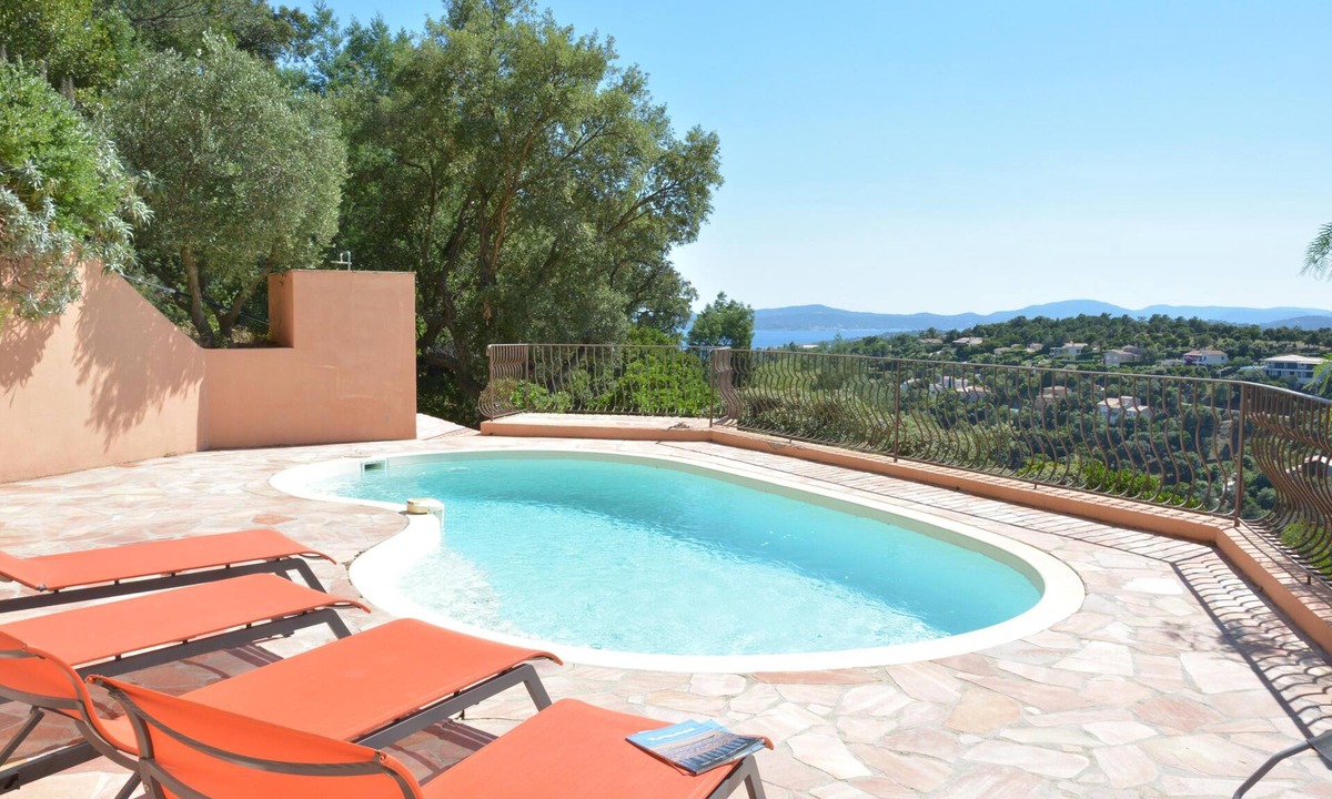 Les Issambres House | Peaceful Hillside Villa for 6 with Pool and Sea View in Les Issambres