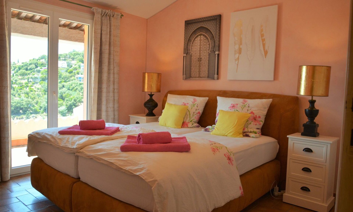Les Issambres House | Peaceful holiday home in Les Issambres for six persons with pool and sea view