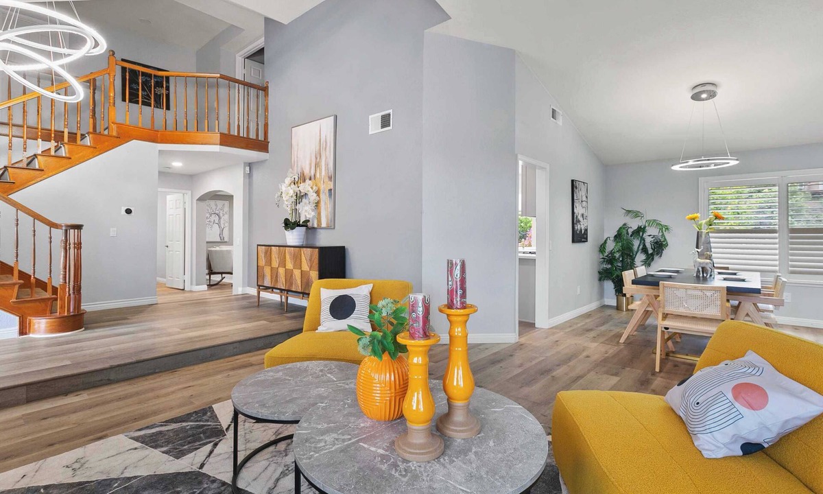 West Covina House | Peaceful Hillside 4BR Retreat｜w/Main Floor Bedroom & Backyard｜Pet-Friendly#41742