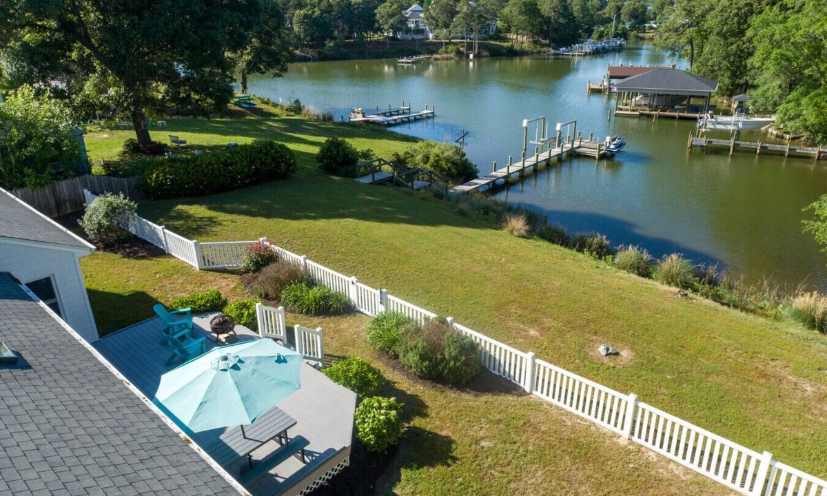 Deltaville House | Peaceful home with dock, kayaks and sunset views