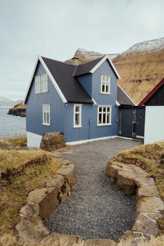 Elduvik House | Peaceful Home with Ocean Views in Elduvík