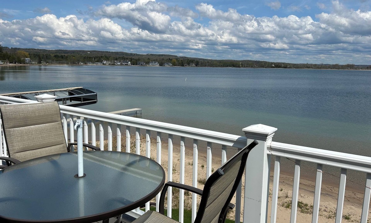 Onekama Condo | Peaceful lake front condo