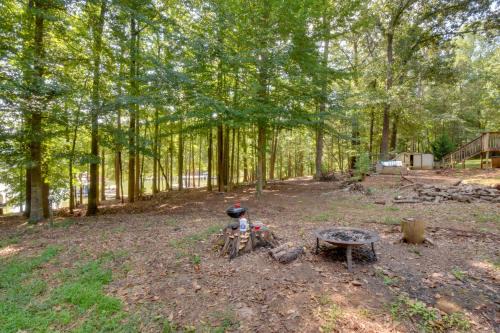 Gumlog House | Peaceful Lake Hartwell Gem w/Boat Dock