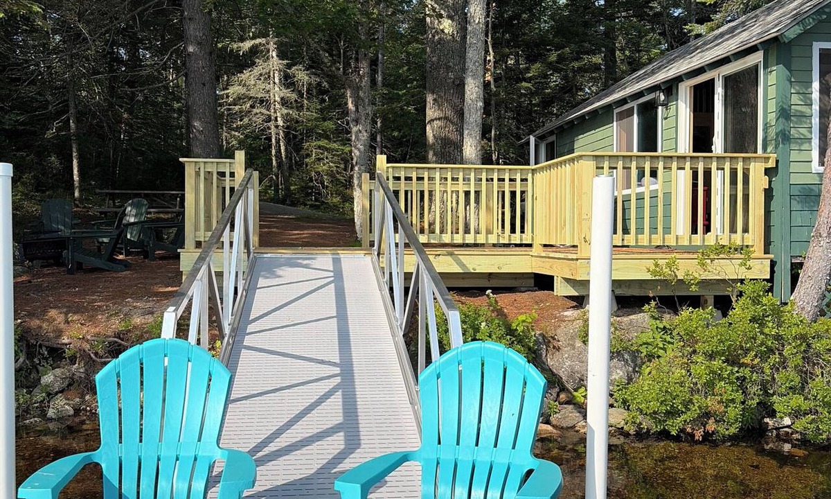 Penobscot Cabin | Peaceful Lakeside Cabin on the Water Nestled beneath the Pines