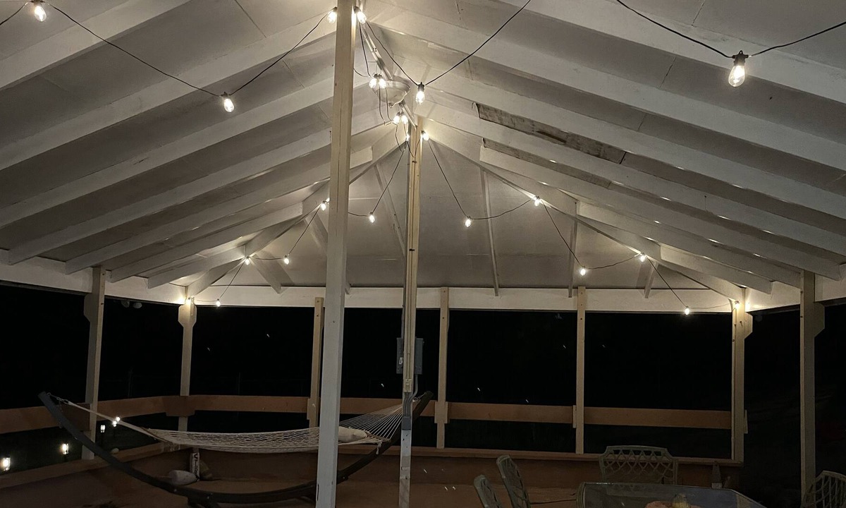 Estate Marys Fancy Apartment | Peaceful mid island updated apartment.