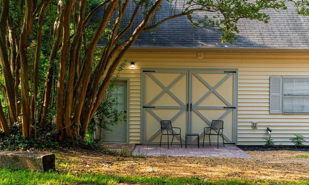 Norcross House | Peaceful & Modern Historic Norcross Home