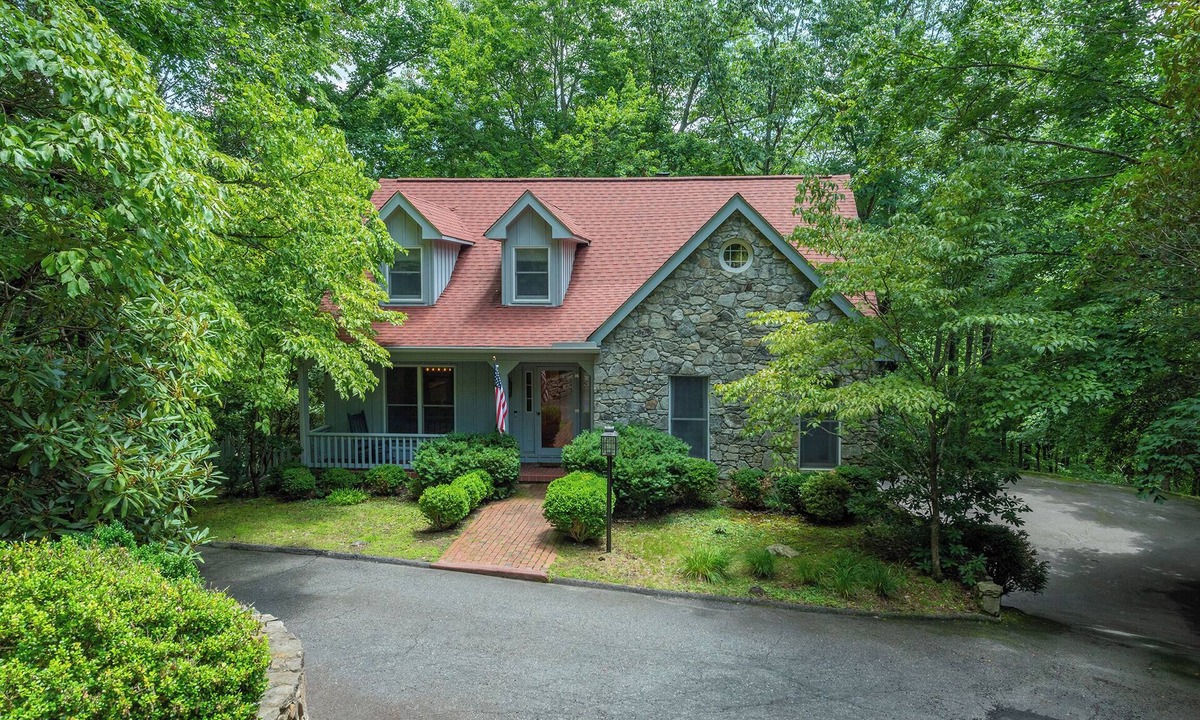 Montreat House | Peaceful Montreat Cottage with Winter Views