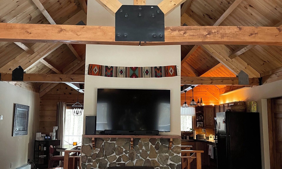 Greenfield Center Cabin | Peaceful Mountain Cabin Near Saratoga With Hot Tub and Snow Shoeing
