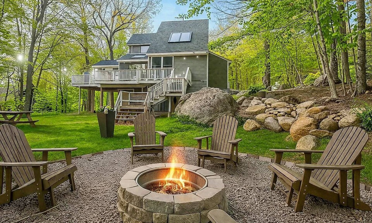 Birch Hill House | Peaceful Mountain Retreat. Fire Pit, Scenic Views & Near Conway Scenic Train