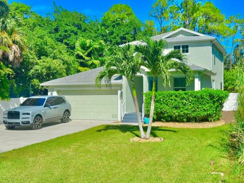 East Naples House | Peaceful Naples Gateway