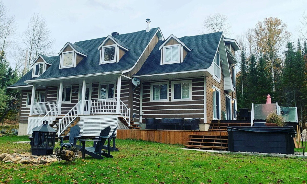 Amherst Cottage | Peaceful riverfront cottage