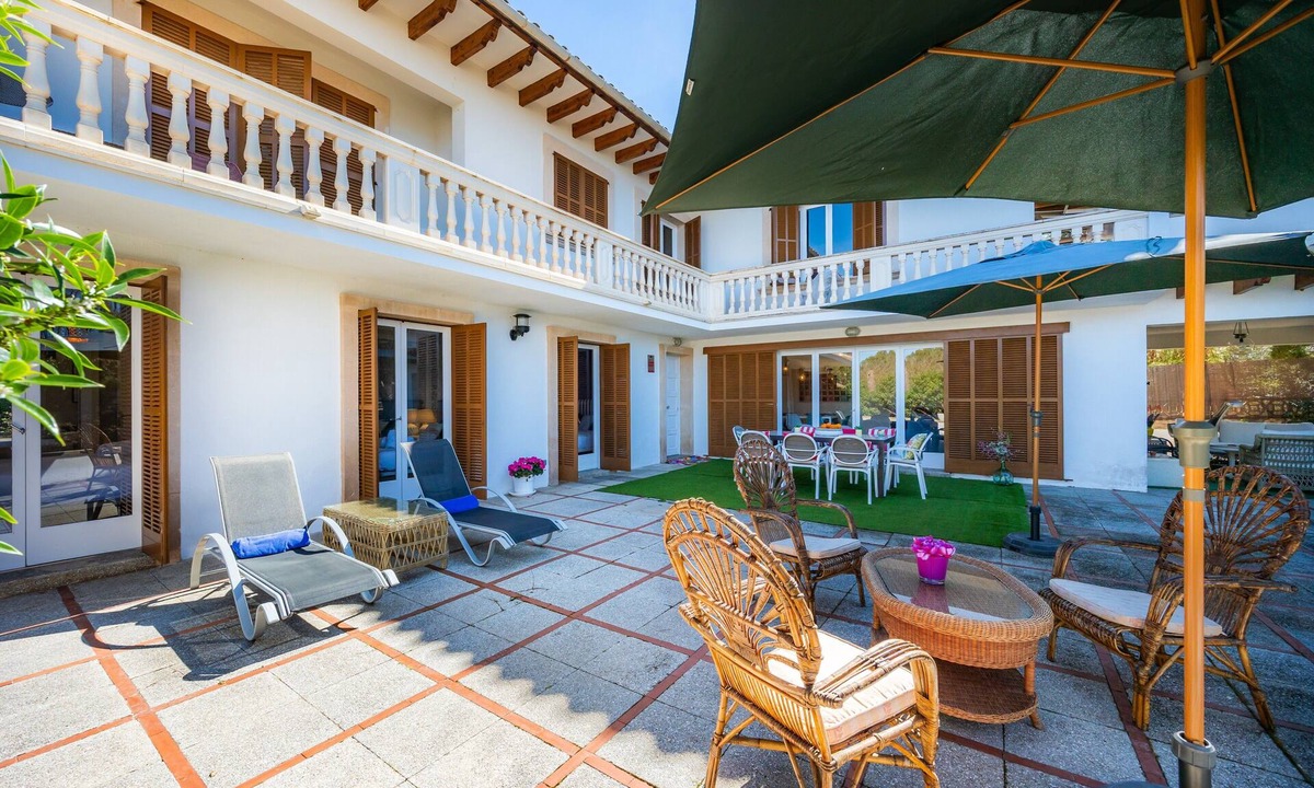Cala Blava House | Peaceful Seafront Location – Casa Es Pí