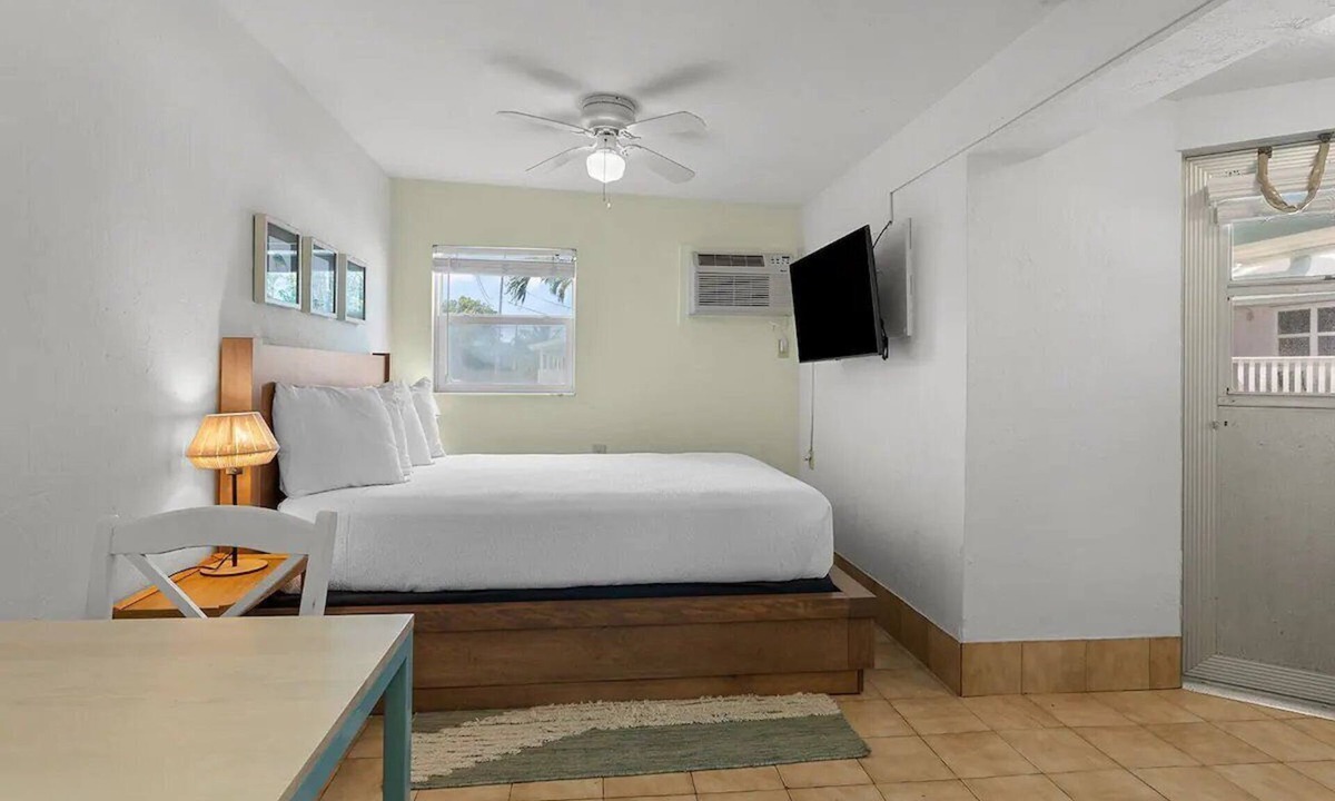 Little Torch Key Hotel | Peaceful Studio w/Pool & Beach Access | Breakfast Included